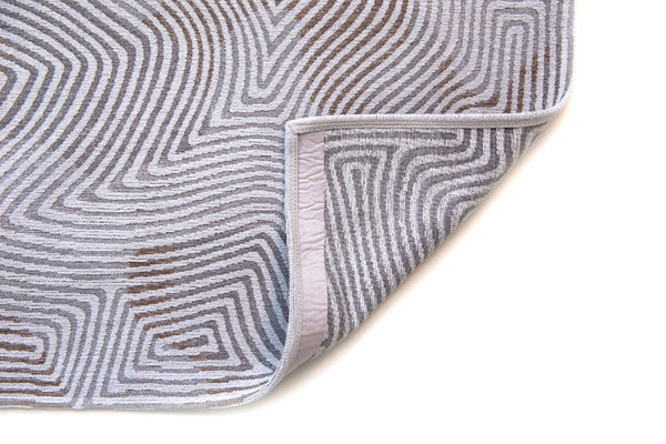 HomeRoots 5' White Abstract Non-Skid Area Rug – Stylish, Modern Design for Safe and Elegant Home Decor 7' X 9' 548754