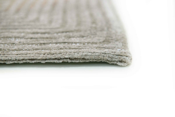 HomeRoots 3' Beige and White Abstract Non-Skid Area Rug - Contemporary Style for High-Traffic Spaces 3' X 5' 548759