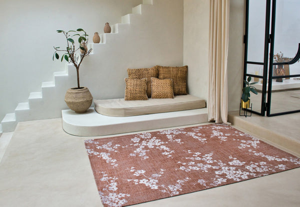 HomeRoots 3' Red and White Oriental Area Rug – Elegant Non-Skid Design for Entryways and Small Spaces 5' X 7' 548780