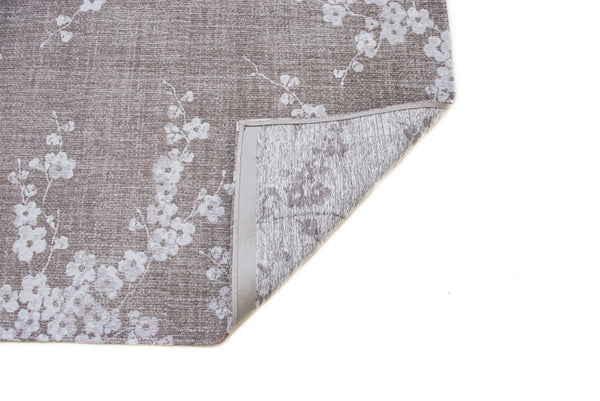 HomeRoots 5' Gray and White Oriental Area Rug - Non-Skid, Elegant Design Perfect for Entryways and Kitchens 8' Round 548796