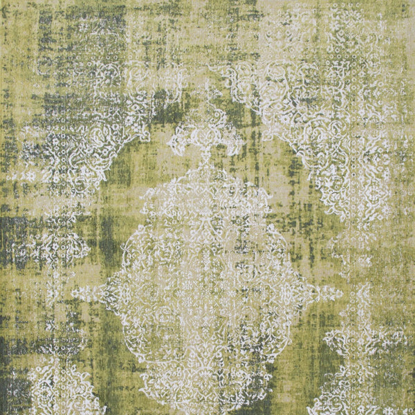 Homeroots 5' X 7' Green And White Oriental Non Skid Area Rug  100% Pet 548804
