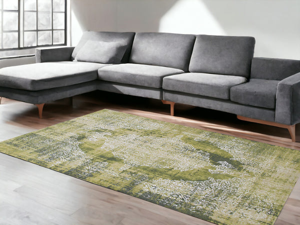 Homeroots 8' X 11' Green And White Oriental Non Skid Area Rug  100% Pet 548807