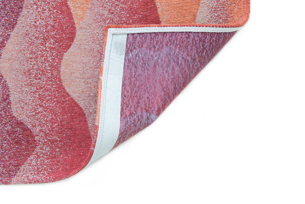 Homeroots 5' X 7' Red Orange Abstract Non Skid Area Rug  100% Pet 548842