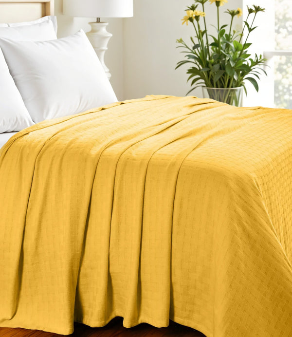 Homeroots California King Gold Cotton Basketweave Geometric Blanket  Cotton 549055