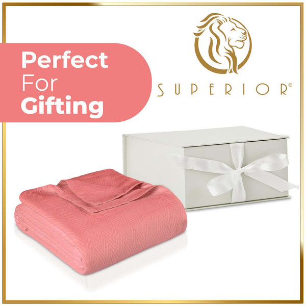 Homeroots California King Coral Cotton Woven Chevron Blanket - Soft, Stylish Comfort For Year-round Sleep  Cotton 549219