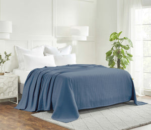 Homeroots California King Denim Blue Woven Chevron Blanket - Cozy Cotton Comfort For Year-round Sleep Bliss  Cotton 549220