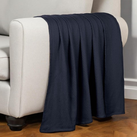 Homeroots California King Navy Blue Cotton Woven Chevron Blanket - Cozy, Stylish, Year-round Comfort & Sleep Aid  Cotton 549225