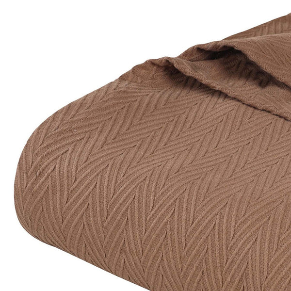 Homeroots California King Taupe Cotton Woven Chevron Blanket - Cozy, Stylish, And Temperature-regulating Comfort  Cotton 549229