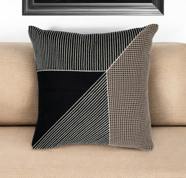 Homeroots 20" Black And White Geometric Cotton Throw Pillow With Embroidery Black,White  549396