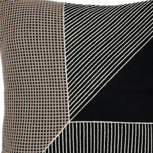 Homeroots 24" Black And White Geometric Cotton Throw Pillow  With Embroidery Black,White  549397