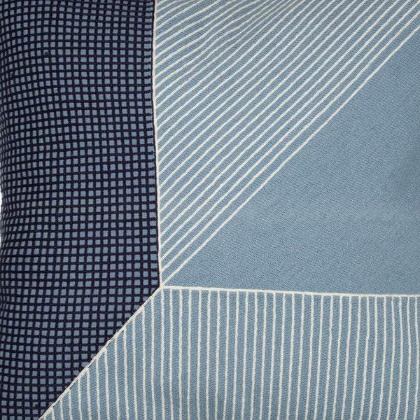 Homeroots 24" Blue And White Geometric Cotton Throw Pillow With Embroidery Blue,White  549399