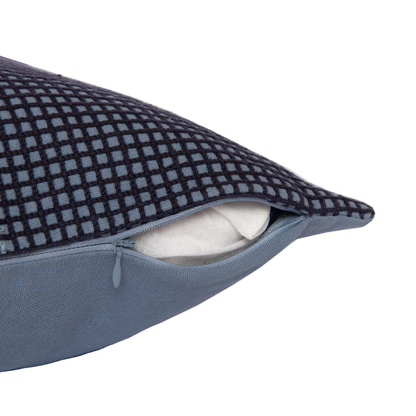 Homeroots 24" Blue And White Geometric Cotton Throw Pillow With Embroidery Blue,White  549399