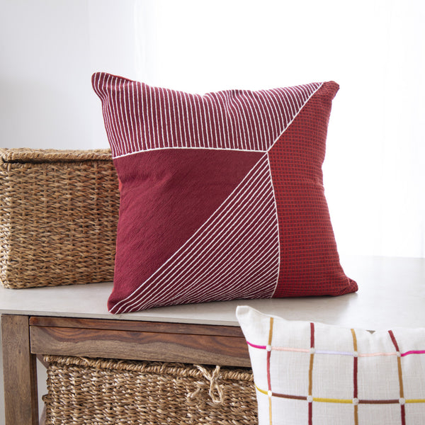 Homeroots 24" Red And White Geometric Cotton Throw Pillow With Embroidery Rust,Multi  549401