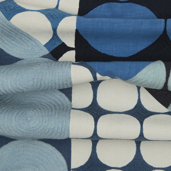 Homeroots 24" Blue And Ivory Geometric Cotton Throw Pillow With Embroidery Blue,Ivory  549403