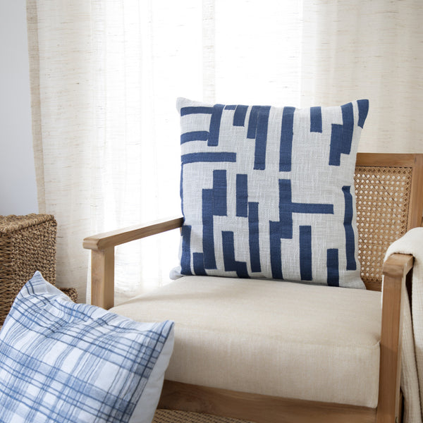 Homeroots 24" Blue And Ivory Geometric Cotton Blend Throw Pillow With Embroidery Blue,Ivory  549415