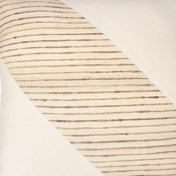 Homeroots 24" Beige And White Geometric Silk Throw Pillow With Embroidery   549444