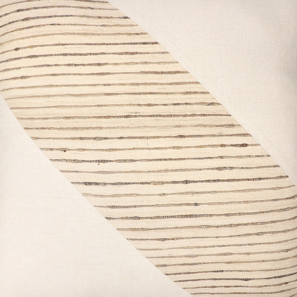 Homeroots 24" Beige And White Geometric Silk Throw Pillow With Embroidery   549444