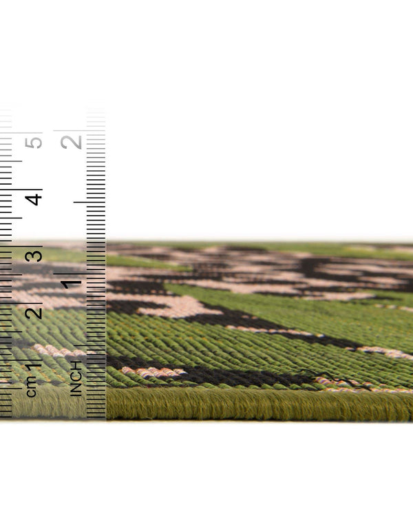 Unique Loom Outdoor Botanical Andromeda Machine Made Botanical Rug Green, Ivory/Olive/Black 5' 4" x 6' 1"