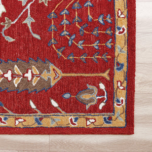 Homeroots 5' X 8' Red And Ivory Wool Floral Hand Tufted Area Rug Red,Multi Wool 550023