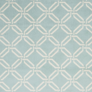 Homeroots 5' X 7' Beige And Green Trellis Non Skid Area Rug  Polypropylene 550115