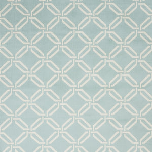 Homeroots 5' X 7' Beige And Green Trellis Non Skid Area Rug  Polypropylene 550115