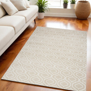 Homeroots 5' X 7' Beige And Ivory Trellis Non Skid Area Rug  Polypropylene 550117