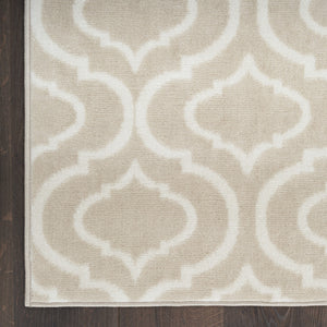 Homeroots 5' X 7' Beige And Ivory Trellis Non Skid Area Rug  Polypropylene 550117