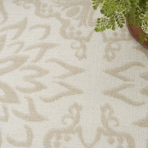 Homeroots 5' X 7' Beige And Ivory Floral Non Skid Area Rug  Polypropylene 550122