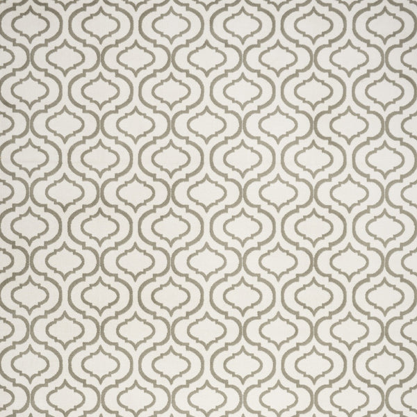 Homeroots 5' X 7' Ivory And Green Trellis Non Skid Area Rug  Polypropylene 550123