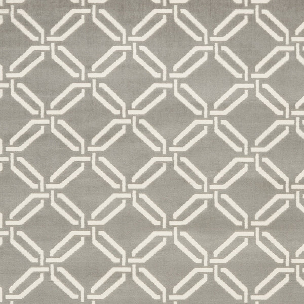 Homeroots 5' X 7' Gray And Ivory Trellis Non Skid Area Rug  Polypropylene 550129