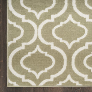 Homeroots 5' X 7' Olive Green And Ivory Trellis Non Skid Area Rug  Polypropylene 550138