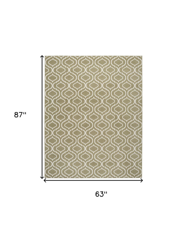 Homeroots 5' X 7' Olive Green And Ivory Trellis Non Skid Area Rug  Polypropylene 550138