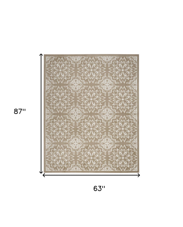 Homeroots 5' X 7' Taupe And Ivory Floral Medallion Non Skid Area Rug  Polypropylene 550142
