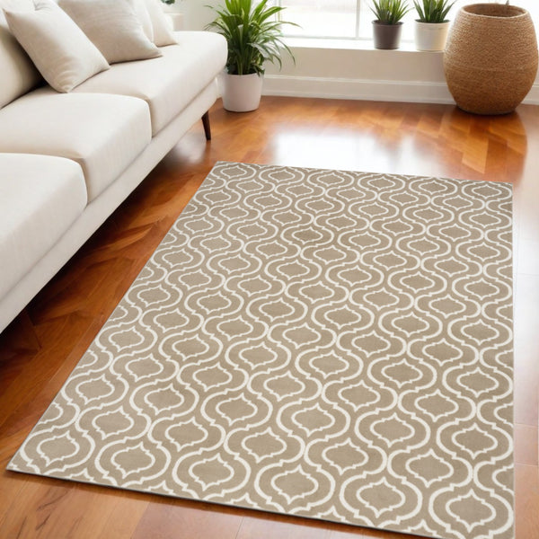 Homeroots 5' X 7' Taupe And Ivory Trellis Non Skid Area Rug  Polypropylene 550143