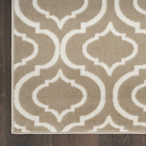 Homeroots 5' X 7' Taupe And Ivory Trellis Non Skid Area Rug  Polypropylene 550143