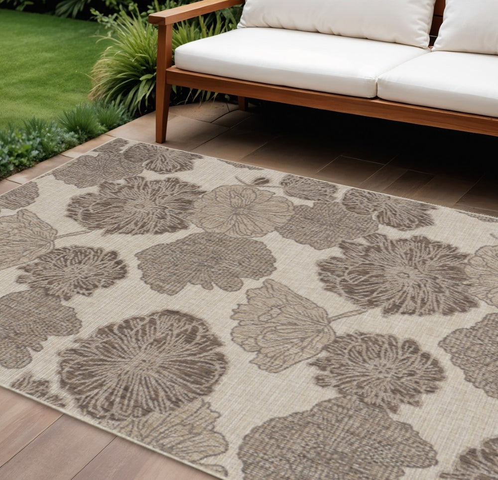 HomeRoots 6' Floral Indoor/Outdoor Area Rug - Stylish Taupe & Ivory Design, Durable Polypropylene, Easy Care 550206