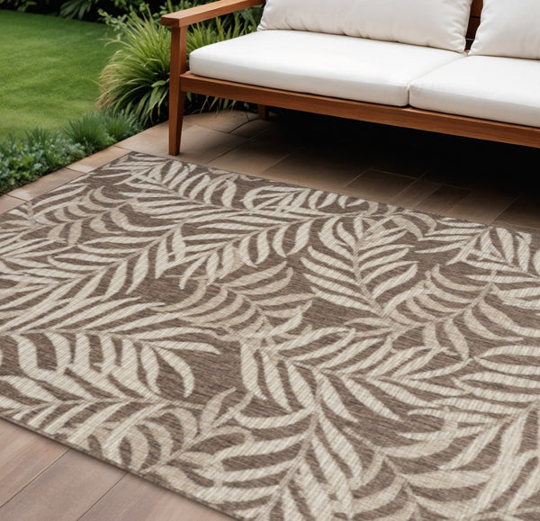 HomeRoots 8' X 10' Brown & Ivory Palm Leaf Area Rug - Durable Indoor/Outdoor Comfort for Stylish Spaces 550208