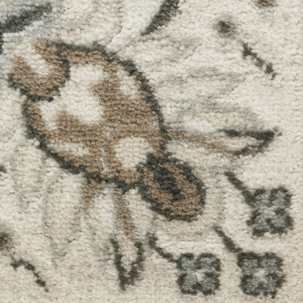 HomeRoots 5' Cream and Gray Abstract Area Rug - Contemporary Non-Skid, Stain-Resistant, Easy-Care Design 5' X 7' 550220