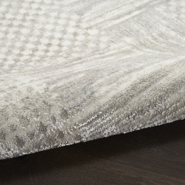 Homeroots 5' X 7' Silver And Gray Abstract Non Skid Area Rug  Polyester 550232