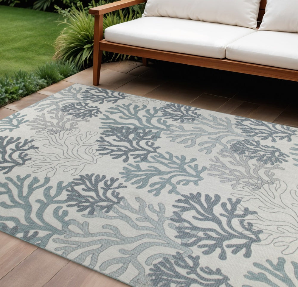 HomeRoots 8' x 10' Nautical Indoor Outdoor Area Rug in Navy Blue, Sky Blue & Ivory – Durable Coastal Style! 550241