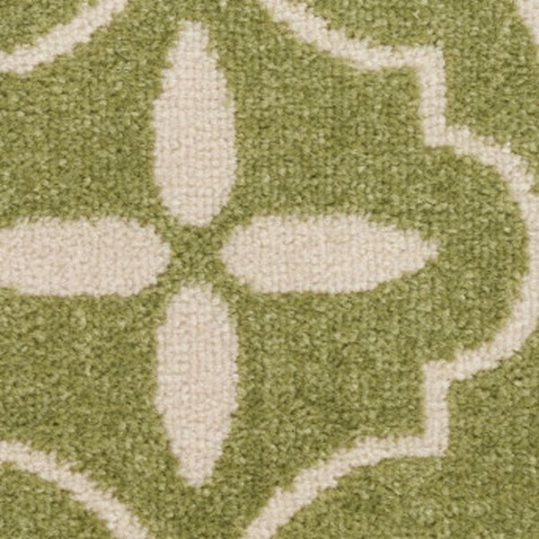 HomeRoots 8' Elegant Ivory Floral Medallion Rug - Stylish Non-Skid Design for Living Spaces & Bedrooms 8' Round 550267