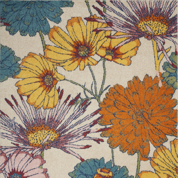 Homeroots 5' X 7' Cream Floral Power Loom Area Rug  Polypropylene 550279