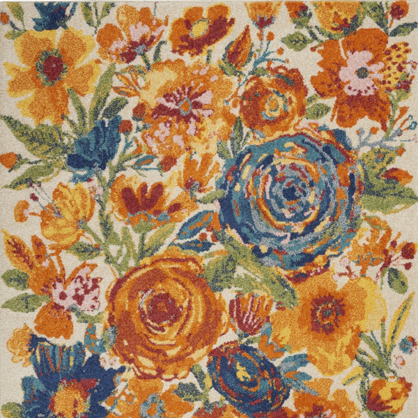 Homeroots 5' X 7' Cream Floral Power Loom Area Rug  Polypropylene 550280