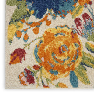 HomeRoots 5' Cream Floral Area Rug - Timeless Elegance for Living Rooms, Bedrooms, and Entryways with Durability 5' X 7' 550280