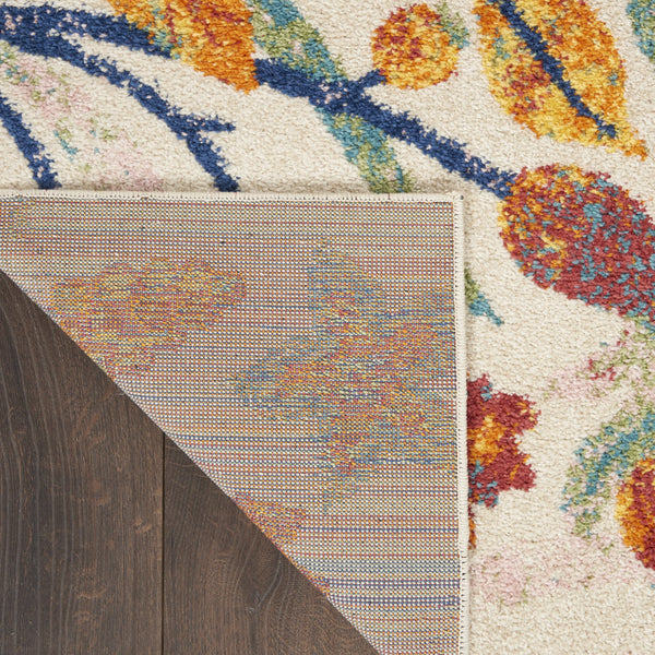 Homeroots 5' X 7' Cream Floral Power Loom Area Rug  Polypropylene 550282