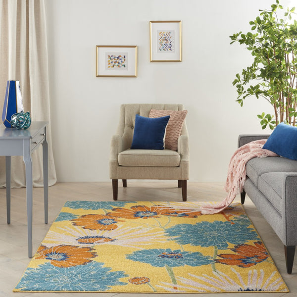 HomeRoots 5' Elegant Yellow Floral Power Loom Area Rug - Timeless Charm for Living Rooms and Bedrooms 5' X 7' 550301