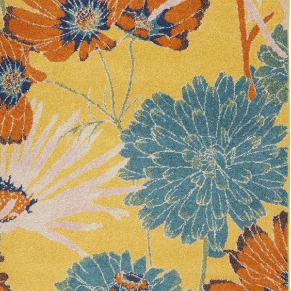 Homeroots 5' X 7' Yellow Floral Power Loom Area Rug  Polypropylene 550301