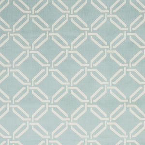 Homeroots 6' X 9' Beige And Green Trellis Non Skid Area Rug  Polypropylene 550356