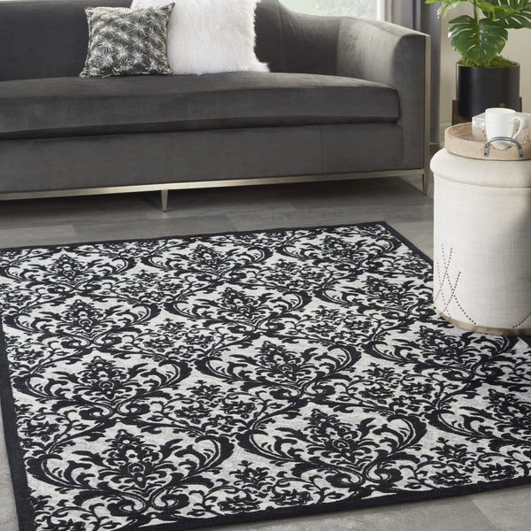 Homeroots 5' X 7' Ivory And Black Damask Distressed Area Rug  Cotton,Polyester 550377