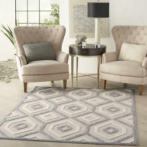 HomeRoots 6' X 9' Cream and Gray Geometric Area Rug - Durable, Stylish Indoor/Outdoor Comfort for Any Space 550466